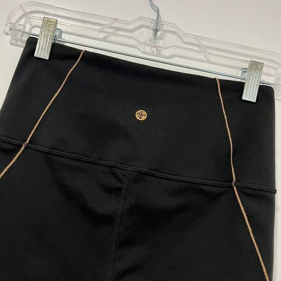 Manduka Geo Gold‎ Print Yoga Leggings S Full Length Mesh Insert Detail Black - Picture 7 of 8